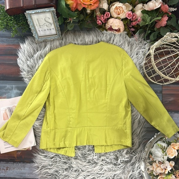 Sunny Leigh Neon Chartreuse Structured Blazer Jacket Statement Color Pop, 6 - Picture 8 of 12
